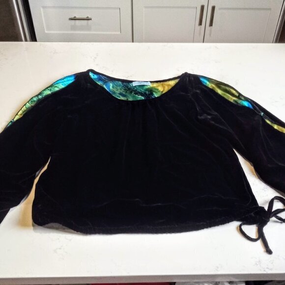 Saffron by JP Black Silk Velvet Cold Shoulder Top - Picture 3 of 10